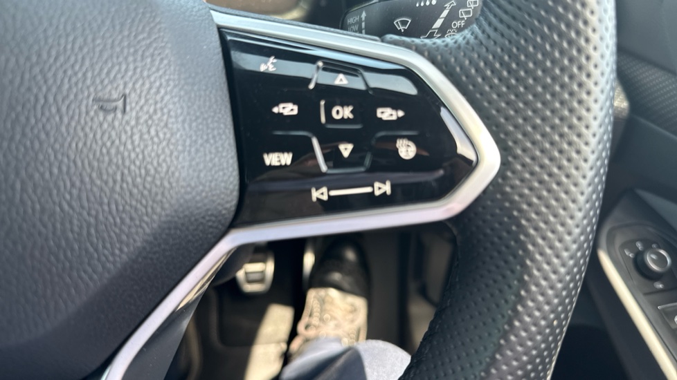 Volkswagen Golf 1.5 TSI 150 R-Line 5dr Petrol Hatchback - Image 32