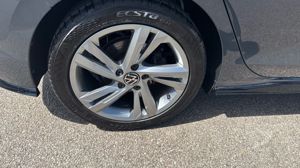 Volkswagen Golf 1.5 TSI 150 R-Line 5dr Petrol Hatchback - Image 42