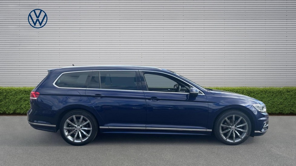 Volkswagen Passat 2.0 TSI R-Line 5dr DSG [Panoramic Roof] Petrol Estate - Image 4