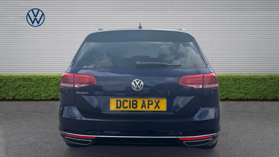 Volkswagen Passat 2.0 TSI R-Line 5dr DSG [Panoramic Roof] Petrol Estate - Image 8