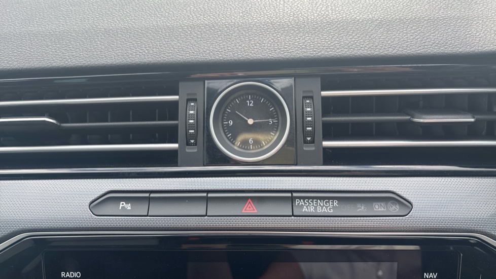 Volkswagen Passat 2.0 TSI R-Line 5dr DSG [Panoramic Roof] Petrol Estate - Image 33