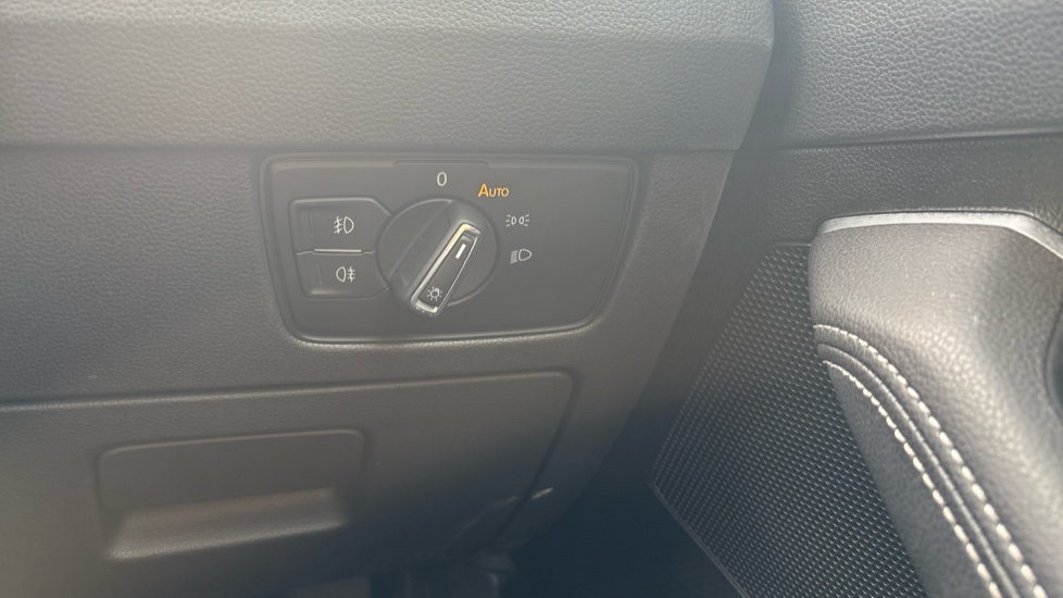 Volkswagen Passat 2.0 TSI R-Line 5dr DSG [Panoramic Roof] Petrol Estate - Image 34