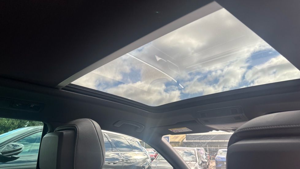Volkswagen Passat 2.0 TSI R-Line 5dr DSG [Panoramic Roof] Petrol Estate - Image 42
