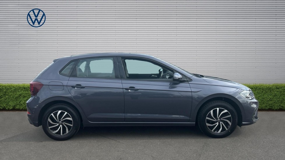 Volkswagen Polo 1.0 Life 5dr Petrol Hatchback - Image 4