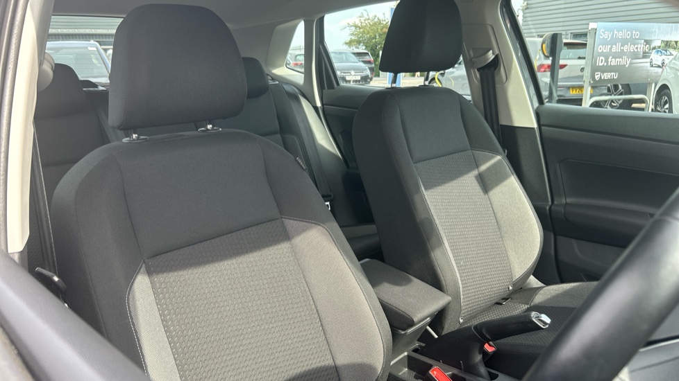 Volkswagen Polo 1.0 Life 5dr Petrol Hatchback - Image 23