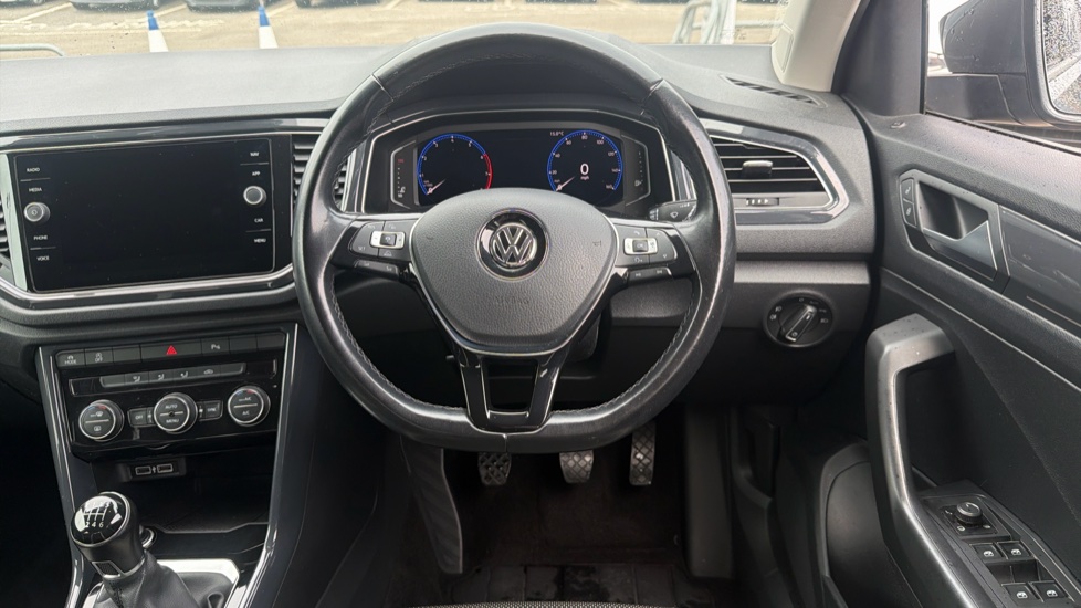 Volkswagen T-Roc 1.5 TSI EVO SEL 5dr Petrol Hatchback - Image 10