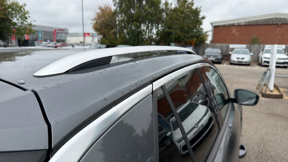 Volkswagen T-Roc 1.5 TSI EVO SEL 5dr Petrol Hatchback - Image 39