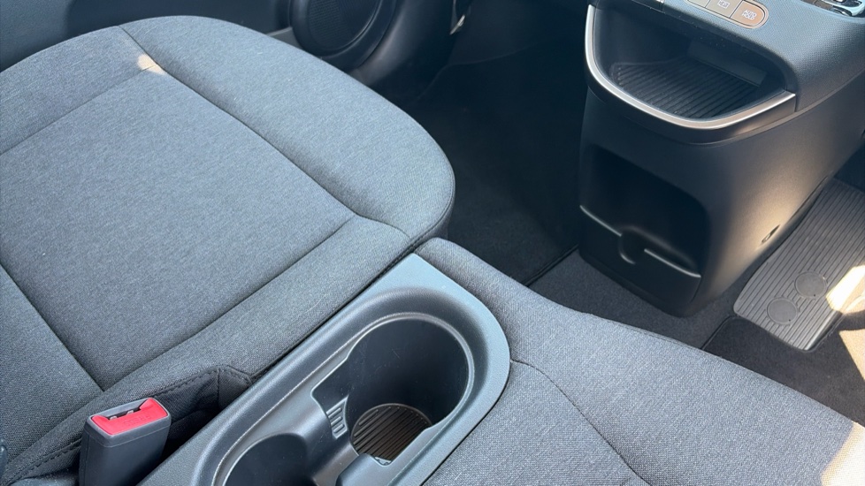 Hyundai INSTER 71kW 01 42kWh 5dr Auto Electric Hatchback - Image 14