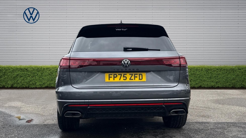 Volkswagen Touareg 3.0 V6 TDI 4Motion 286 Black Edition 5dr Tip Auto Diesel Estate - Image 8