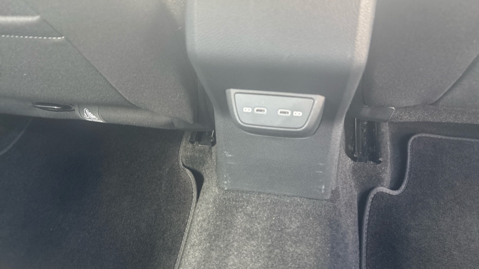 Volkswagen Polo 1.0 TSI Life 5dr Petrol Hatchback - Image 32