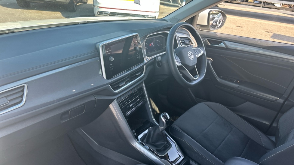 Volkswagen T-Roc 1.0 TSI Style 5dr Petrol Hatchback - Image 2