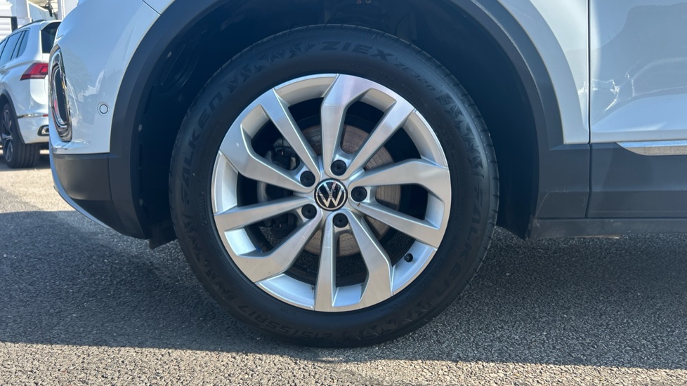 Volkswagen T-Roc 1.0 TSI Style 5dr Petrol Hatchback - Image 5