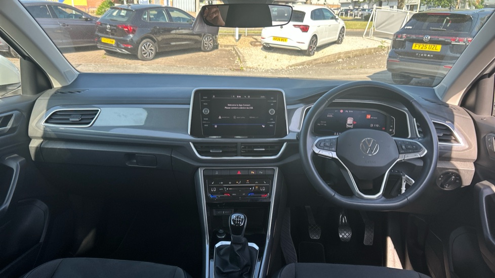 Volkswagen T-Roc 1.0 TSI Style 5dr Petrol Hatchback - Image 9