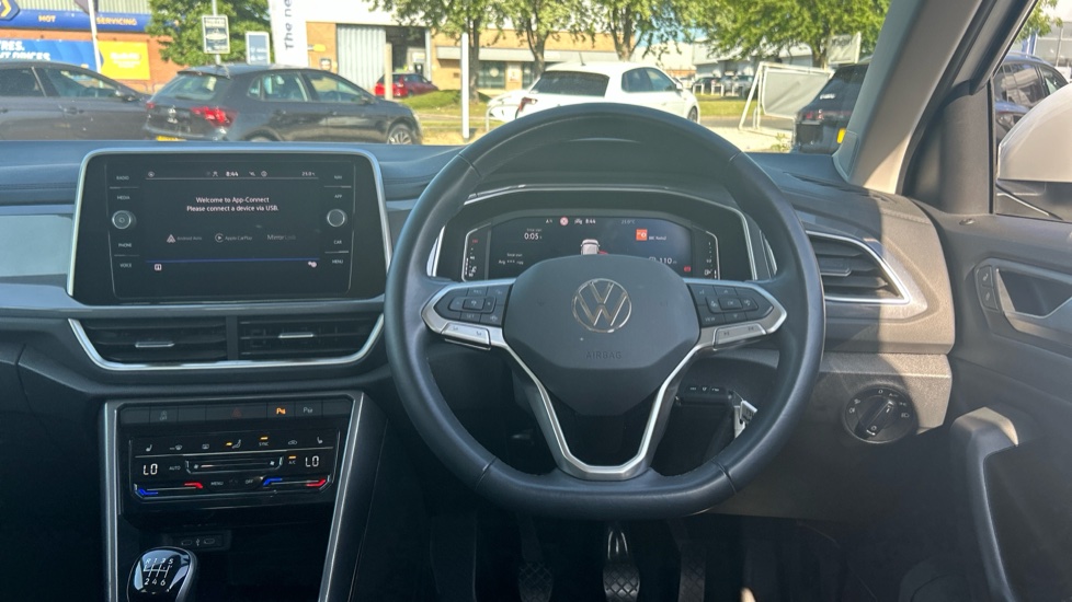 Volkswagen T-Roc 1.0 TSI Style 5dr Petrol Hatchback - Image 10