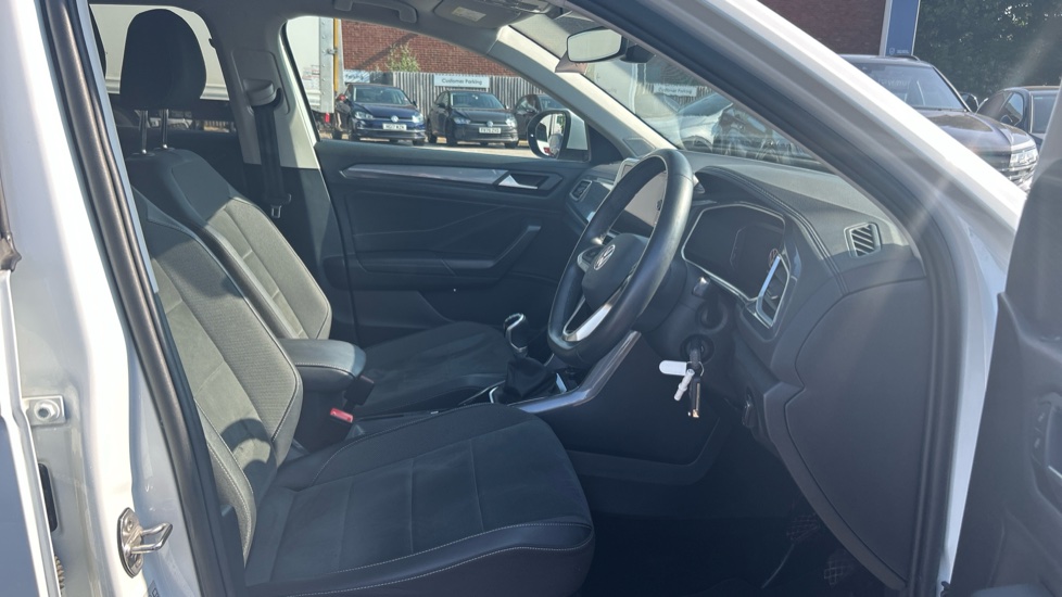 Volkswagen T-Roc 1.0 TSI Style 5dr Petrol Hatchback - Image 15