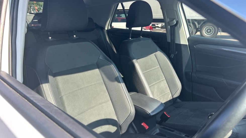 Volkswagen T-Roc 1.0 TSI Style 5dr Petrol Hatchback - Image 23