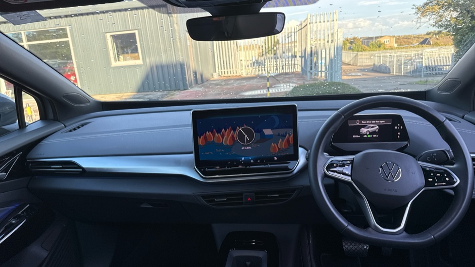Volkswagen ID.4 125kW Essential Pure 52kWh 5dr Auto Electric Estate - Image 9