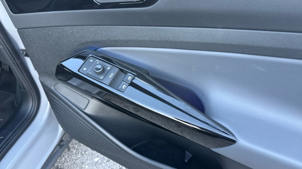 Volkswagen ID.4 125kW Essential Pure 52kWh 5dr Auto Electric Estate - Image 19