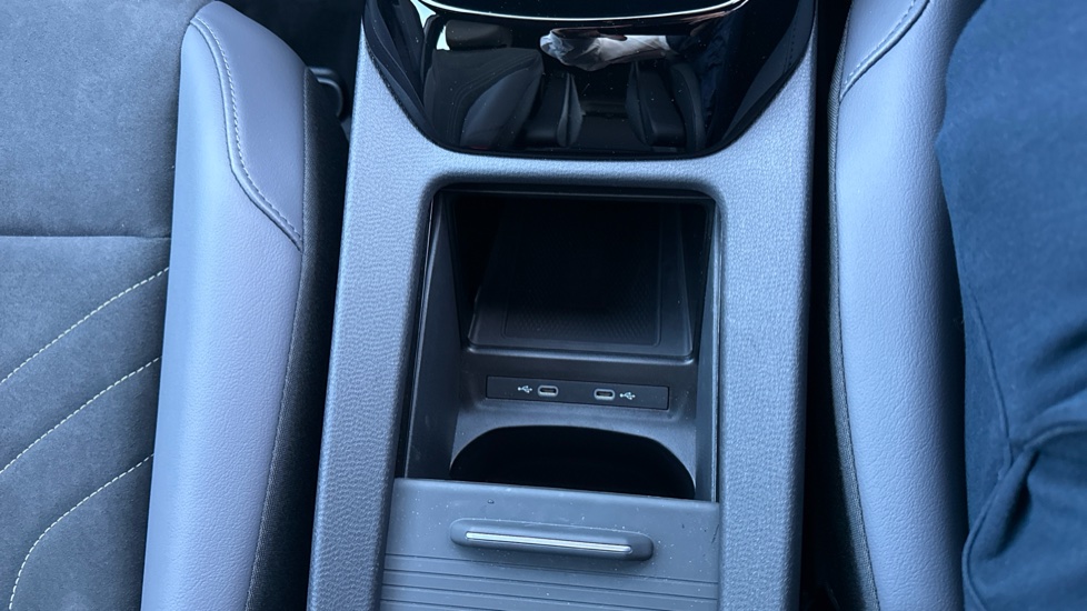 Volkswagen ID.4 125kW Essential Pure 52kWh 5dr Auto Electric Estate - Image 23