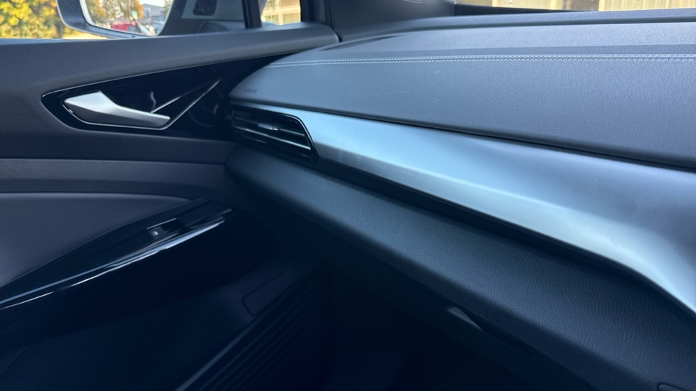 Volkswagen ID.4 125kW Essential Pure 52kWh 5dr Auto Electric Estate - Image 26