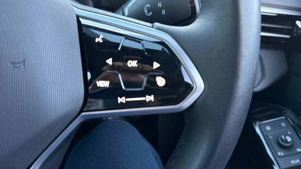 Volkswagen ID.4 125kW Essential Pure 52kWh 5dr Auto Electric Estate - Image 36