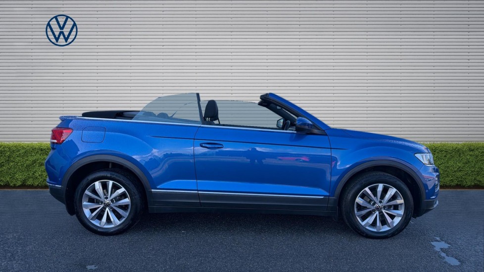 Volkswagen T-Roc 1.5 TSI Design 2dr Petrol Cabriolet - Image 4