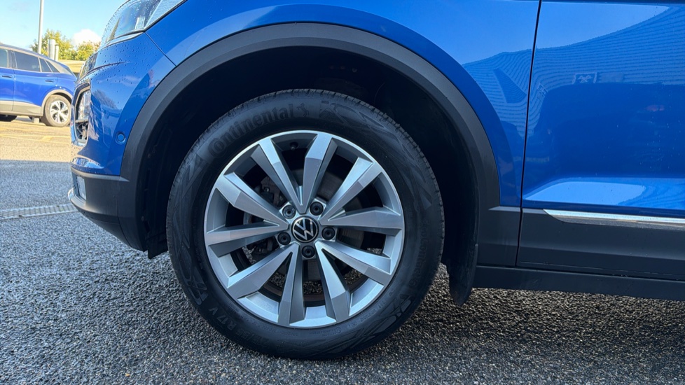 Volkswagen T-Roc 1.5 TSI Design 2dr Petrol Cabriolet - Image 5