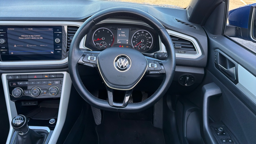 Volkswagen T-Roc 1.5 TSI Design 2dr Petrol Cabriolet - Image 10