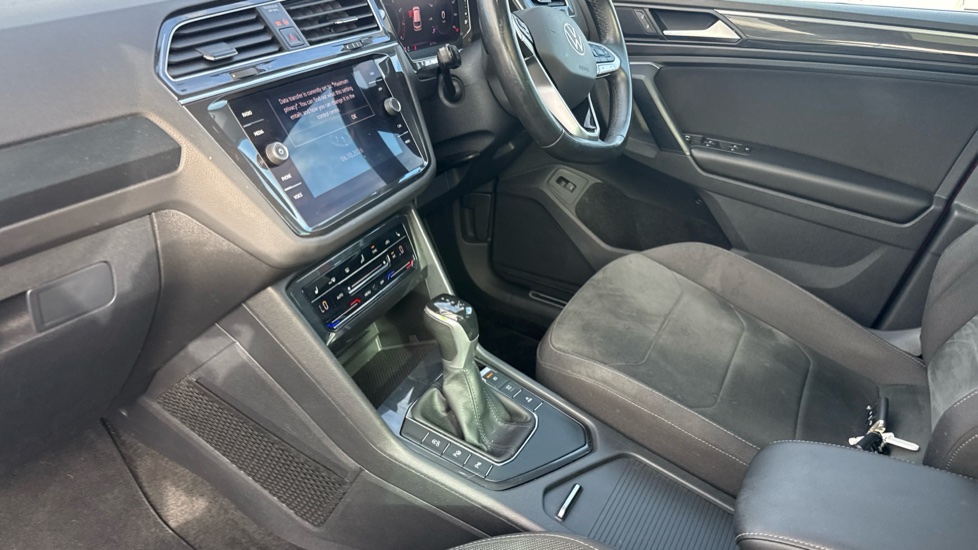 Volkswagen Tiguan 1.5 TSI 150 Elegance 5dr DSG Petrol Estate - Image 14