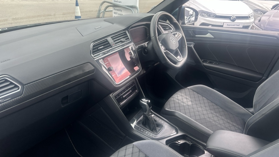 Volkswagen Tiguan 1.5 TSI 150 R-Line Edition 5dr DSG Petrol Estate - Image 2