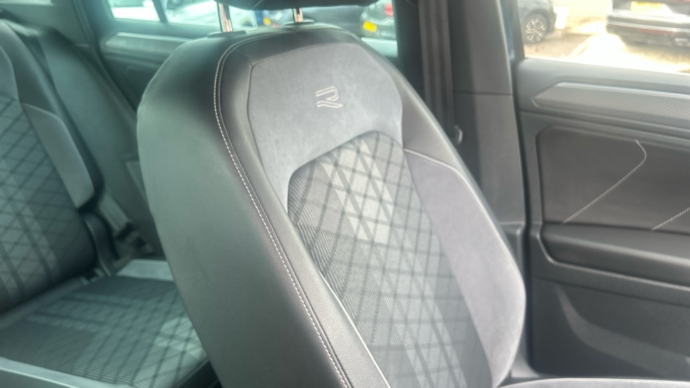 Volkswagen Tiguan 1.5 TSI 150 R-Line Edition 5dr DSG Petrol Estate - Image 33