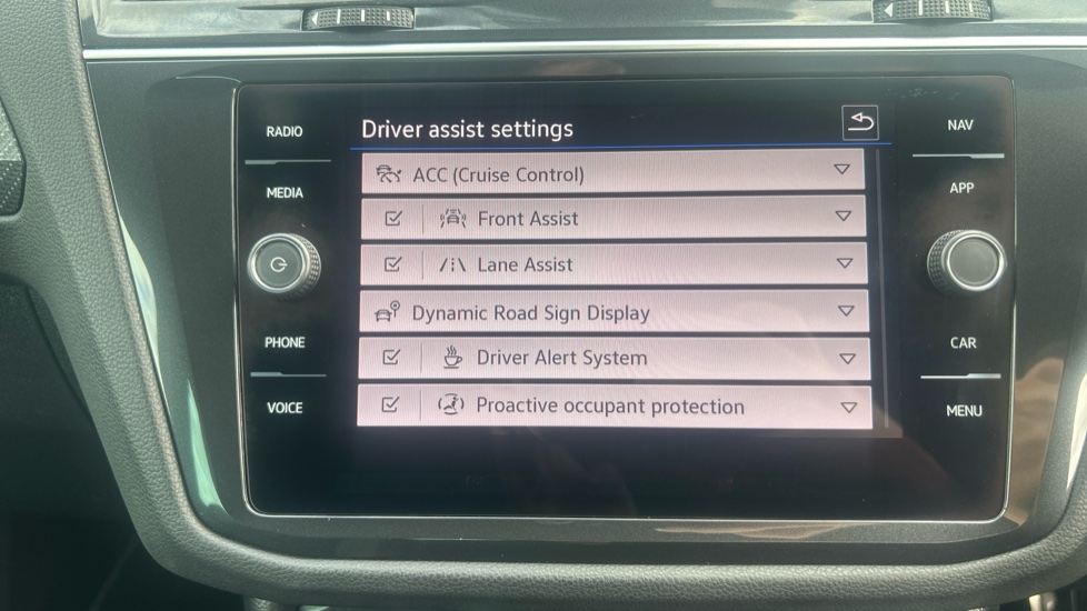 Volkswagen Tiguan 1.5 TSI 150 R-Line Edition 5dr DSG Petrol Estate - Image 38