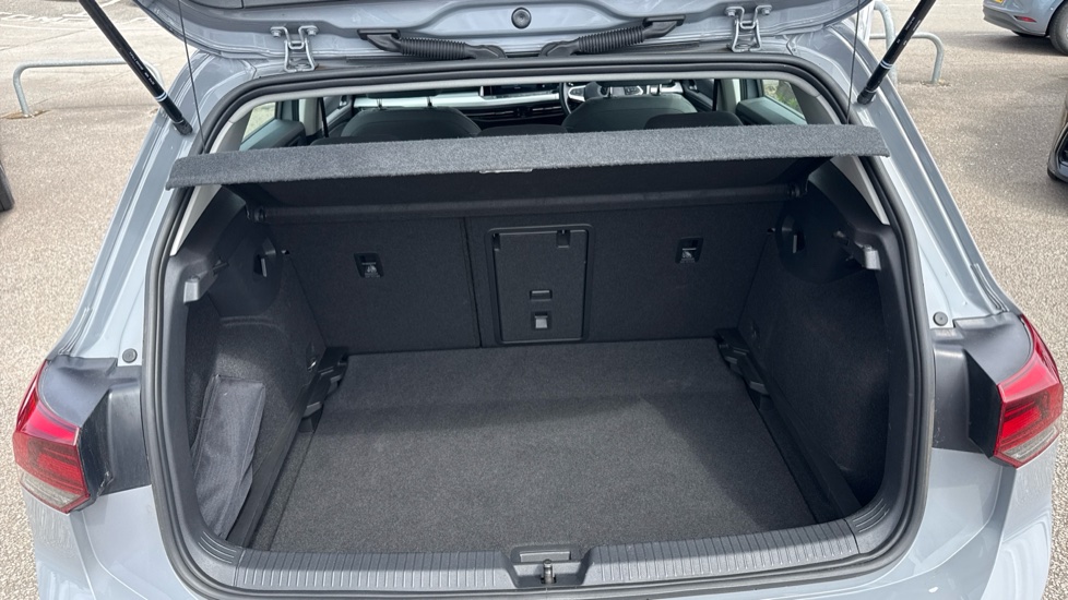 Volkswagen Golf 1.5 TSI 150 Life 5dr Petrol Hatchback - Image 20
