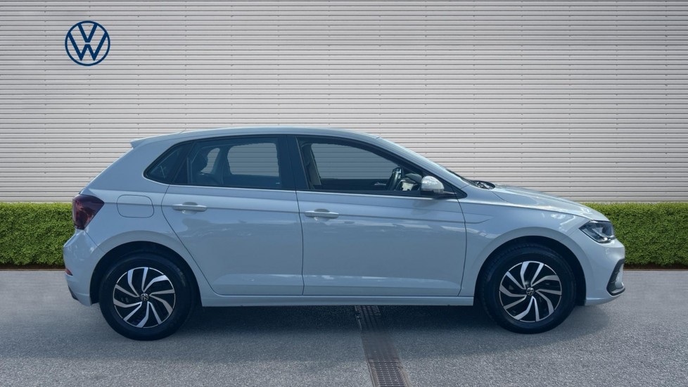 Volkswagen Polo 1.0 TSI Life 5dr Petrol Hatchback - Image 4