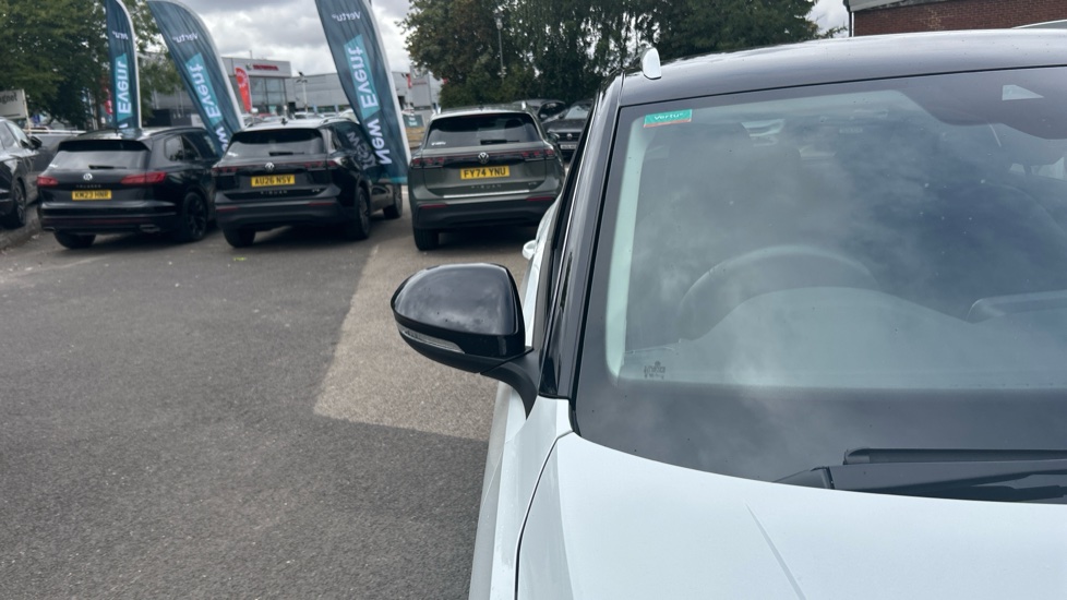 Volkswagen T-Roc 1.5 TSI Style 5dr DSG Petrol Hatchback - Image 24