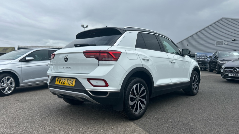 Volkswagen T-Roc 1.5 TSI Style 5dr DSG Petrol Hatchback - Image 28