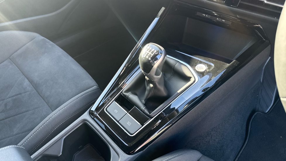 Volkswagen Golf 1.5 TSI Style Edition 5dr Petrol Hatchback - Image 14