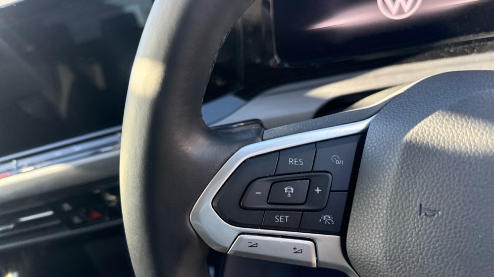 Volkswagen Golf 1.5 TSI Style Edition 5dr Petrol Hatchback - Image 17