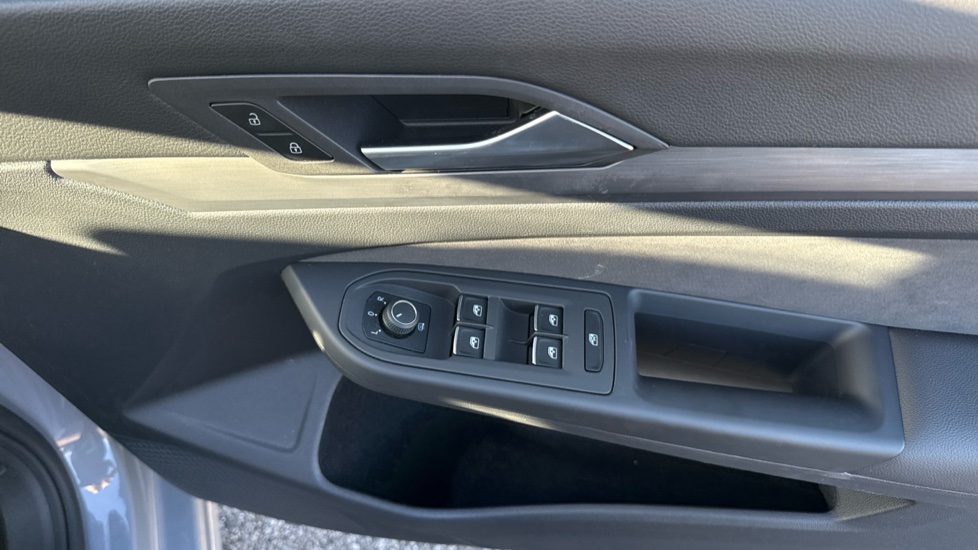 Volkswagen Golf 1.5 TSI Style Edition 5dr Petrol Hatchback - Image 19