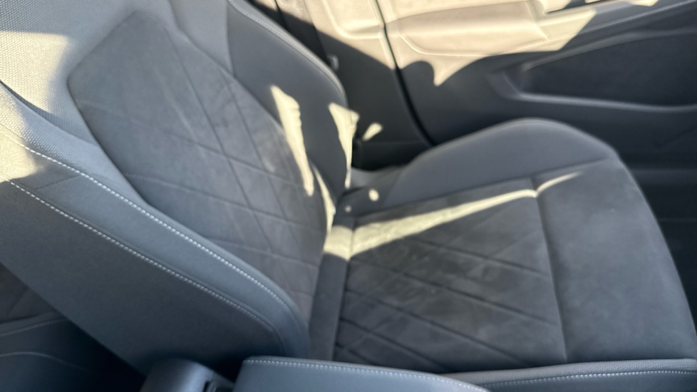 Volkswagen Golf 1.5 TSI Style Edition 5dr Petrol Hatchback - Image 28