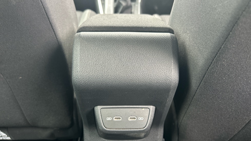 Volkswagen Polo 1.0 TSI Life 5dr Petrol Hatchback - Image 31