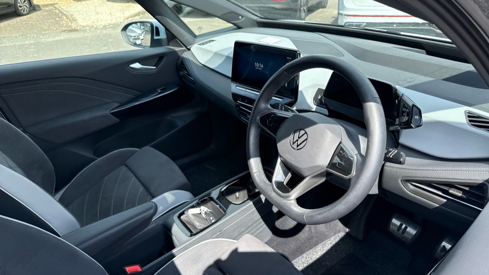 Volkswagen ID.3 150kW Pro Launch Edition 3 58kWh 5dr Auto Electric Hatchback - Image 6