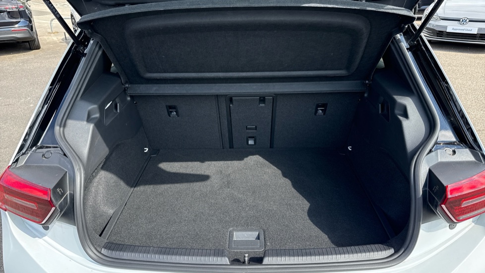 Volkswagen ID.3 150kW Pro Launch Edition 3 58kWh 5dr Auto Electric Hatchback - Image 20