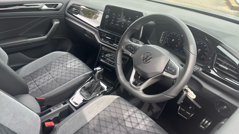 Volkswagen T-Roc 1.5 TSI Black Edition 5dr DSG Petrol Hatchback - Image 6