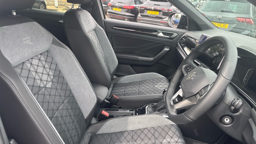 Volkswagen T-Roc 1.5 TSI Black Edition 5dr DSG Petrol Hatchback - Image 15