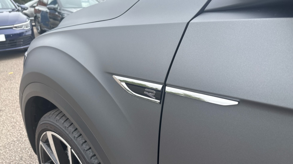 Volkswagen T-Roc 1.5 TSI Black Edition 5dr DSG Petrol Hatchback - Image 26
