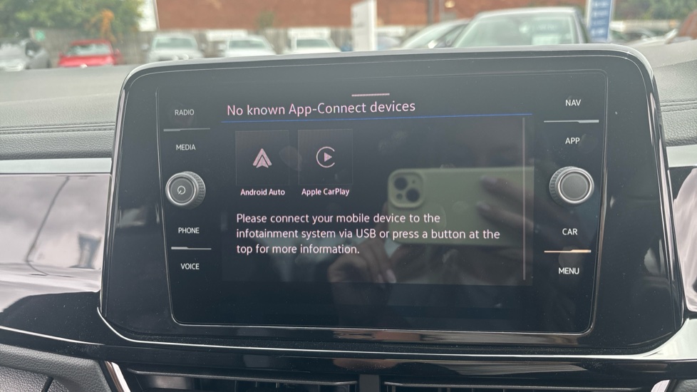 Volkswagen T-Roc 1.5 TSI Black Edition 5dr DSG Petrol Hatchback - Image 38