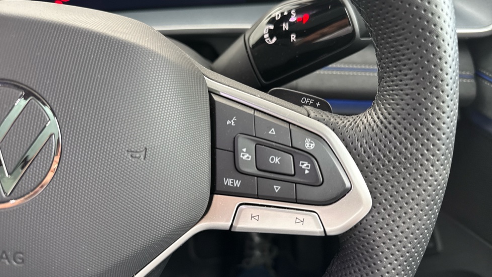 Volkswagen Tayron 1.5 TSI eHybrid R-Line 5dr DSG6 Estate - Image 18