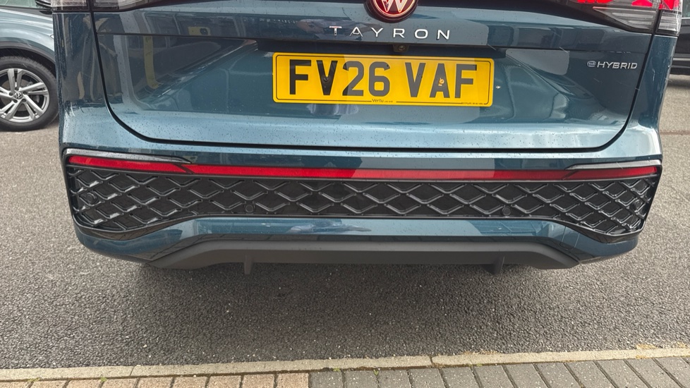 Volkswagen Tayron 1.5 TSI eHybrid R-Line 5dr DSG6 Estate - Image 38