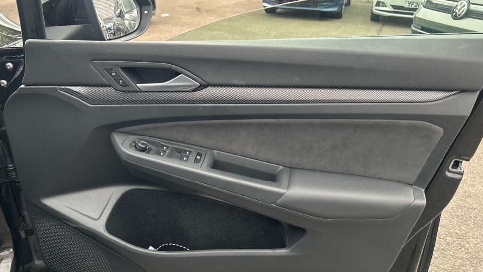 Volkswagen Golf 2.0 TSI 265 GTI 5dr DSG Petrol Hatchback - Image 19